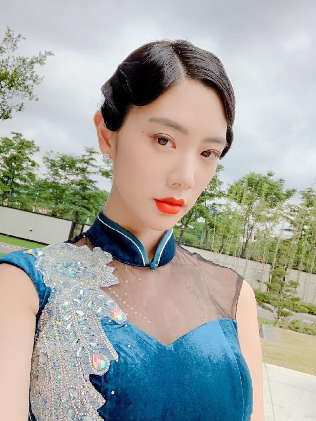 百丽破解版 热门1